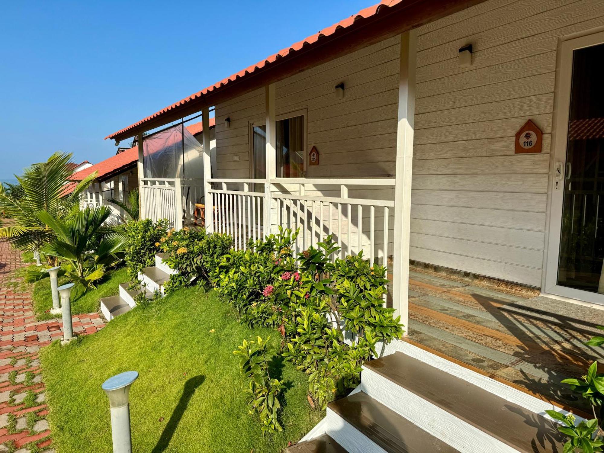 Maargit Beach Resort Mandrem Exterior foto